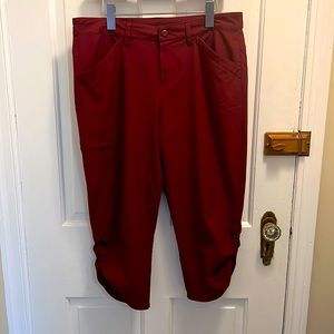 Eddie Bauer Capris Maroon Size 10